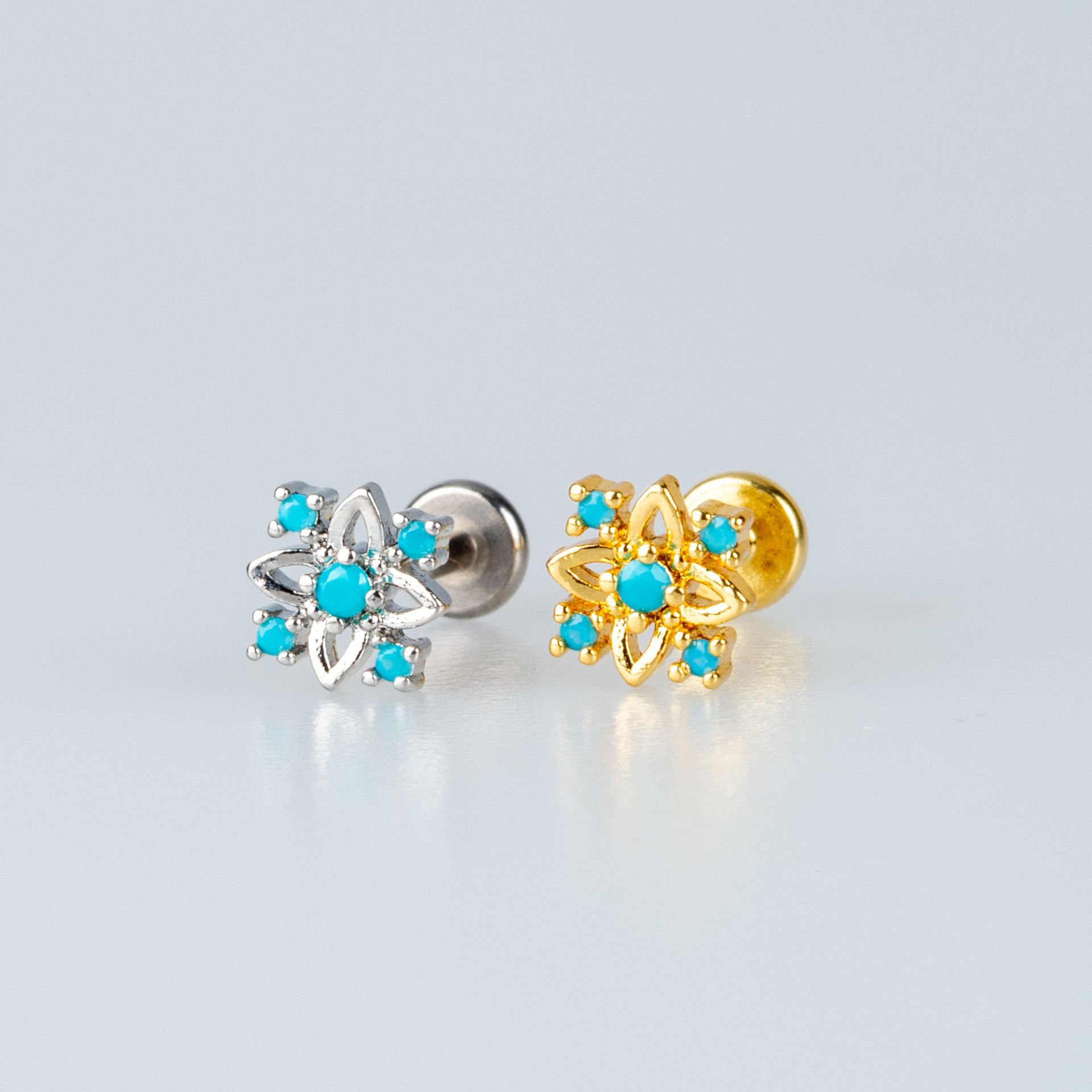 Piercing Tragus Çiçek