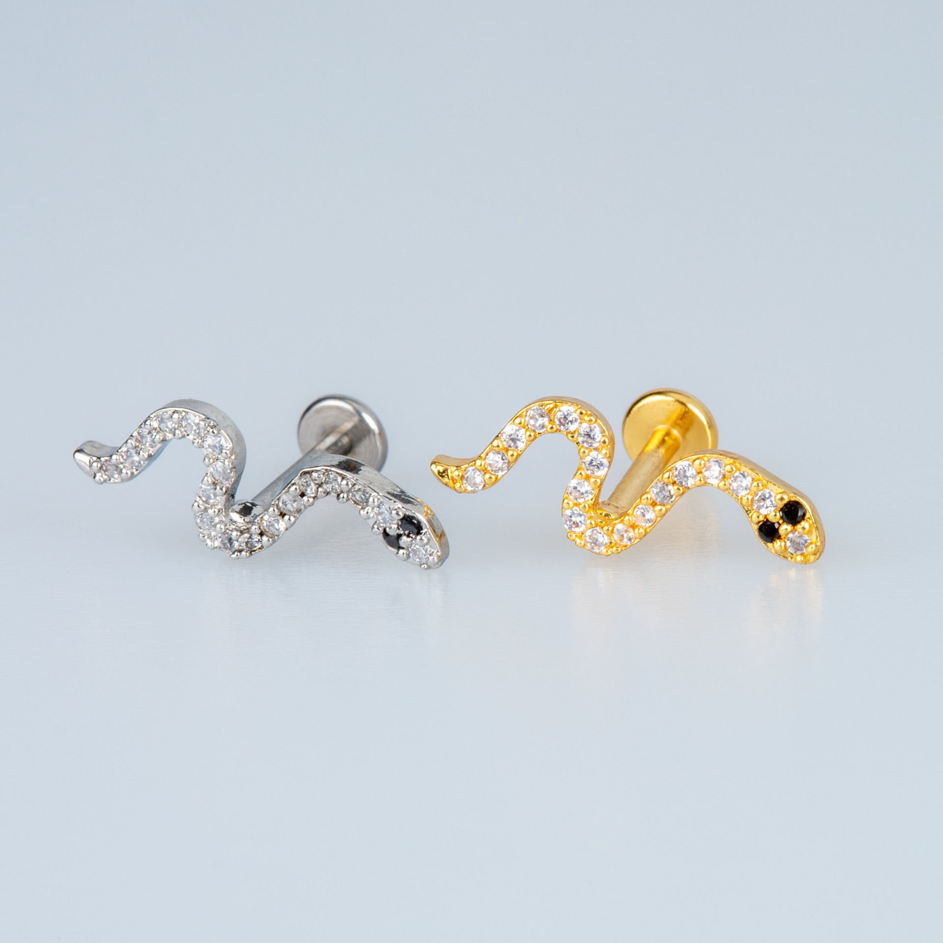 Piercing Tragus Yılan