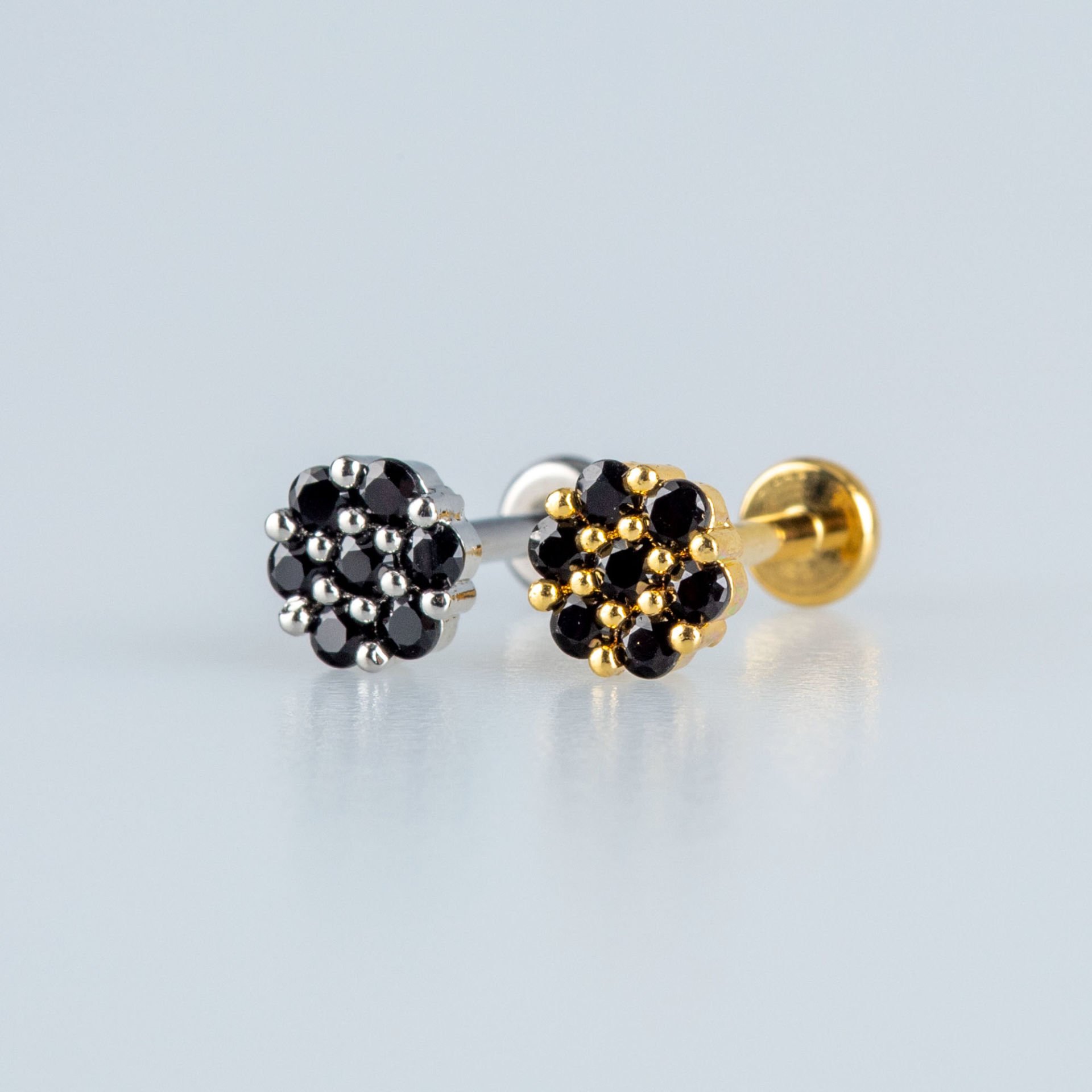Piercing Tragus Çiçek