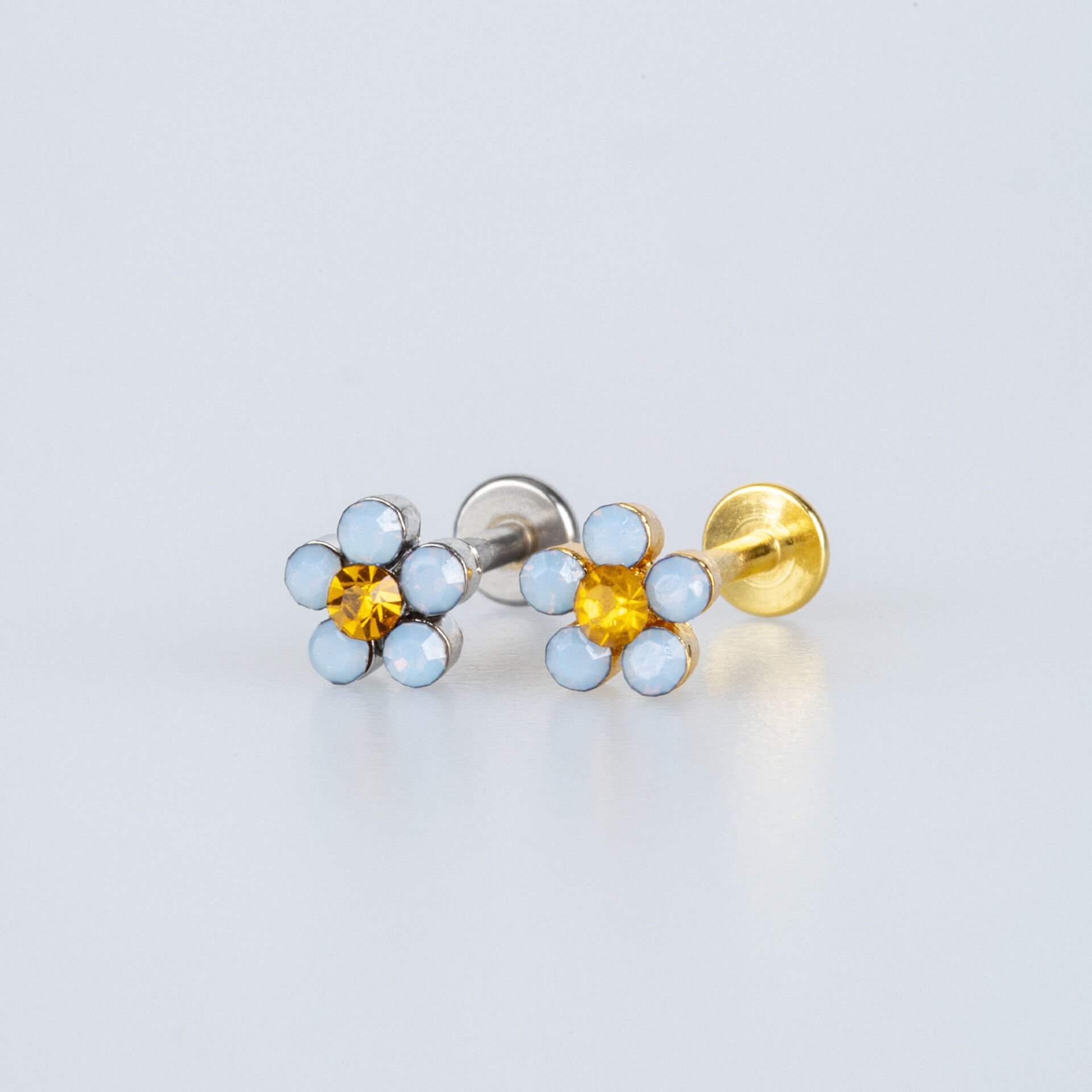 Piercing Tragus Çiçek