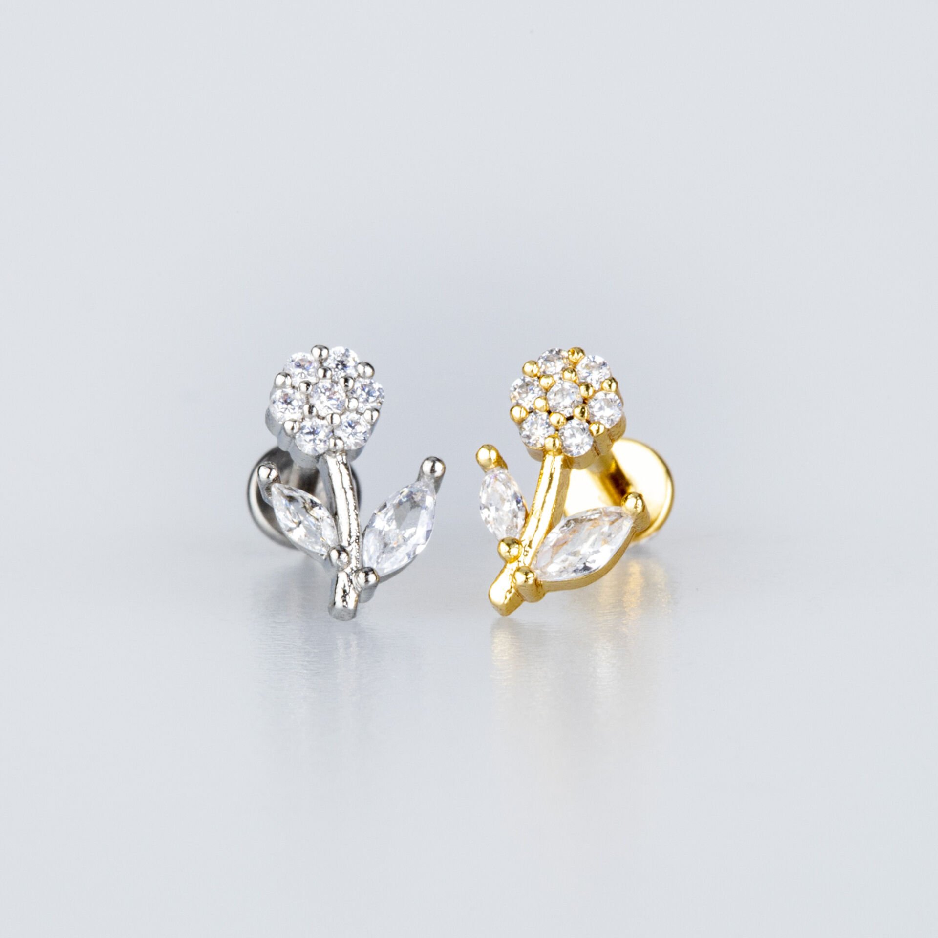 Piercing Tragus Çiçek