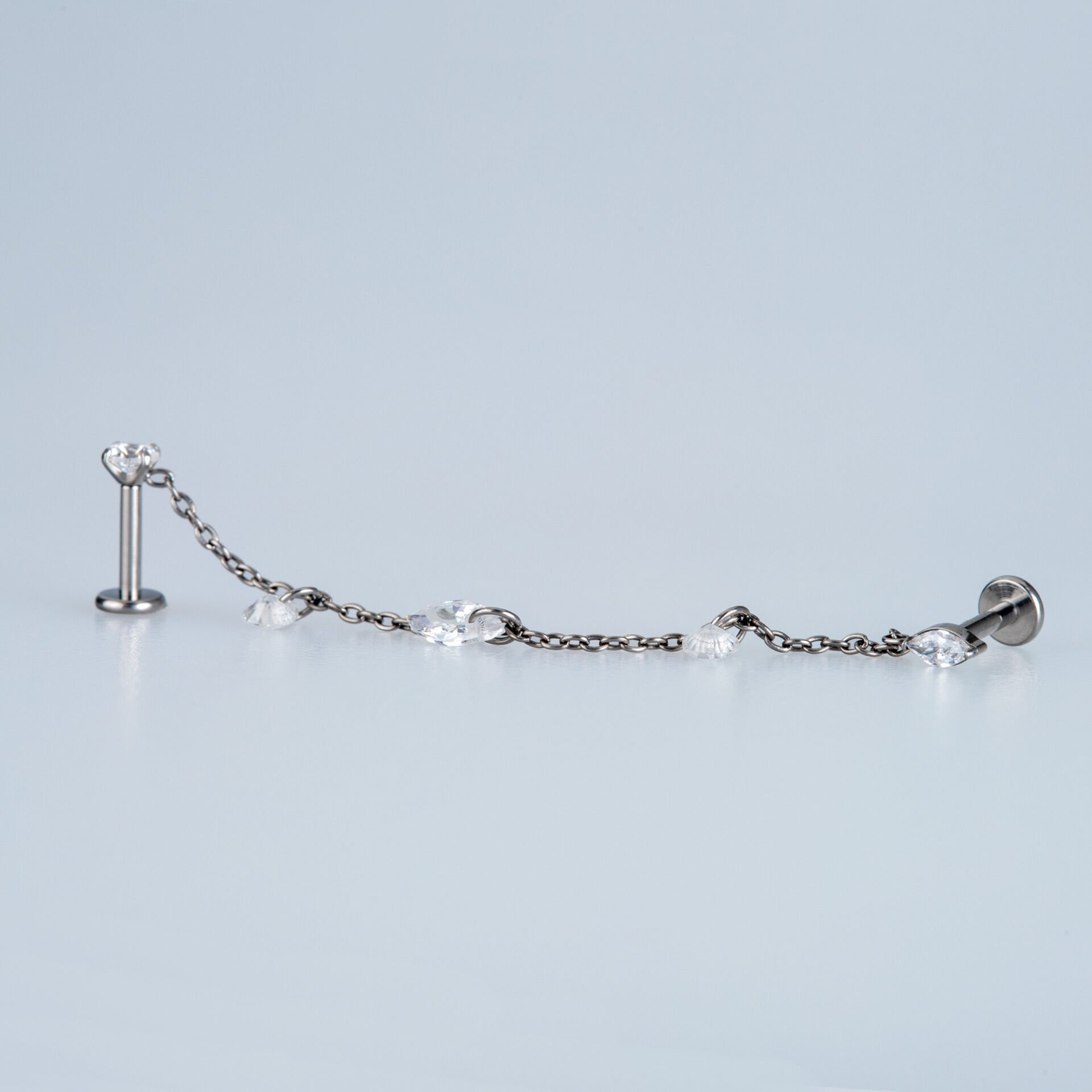 Piercing Titanyum Zincirli Tragus Helix