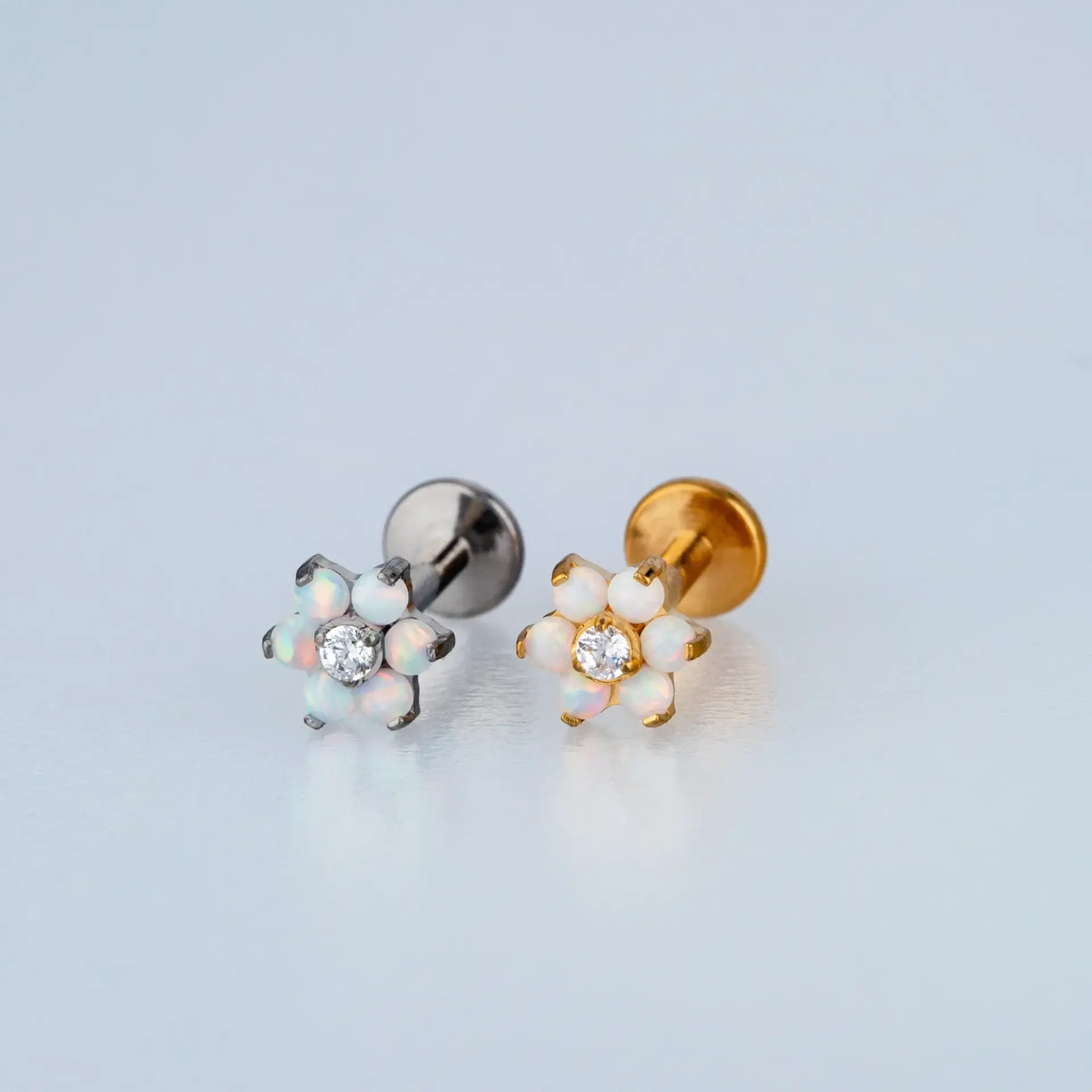 Piercing Titanyum Tragus Opal Çiçek