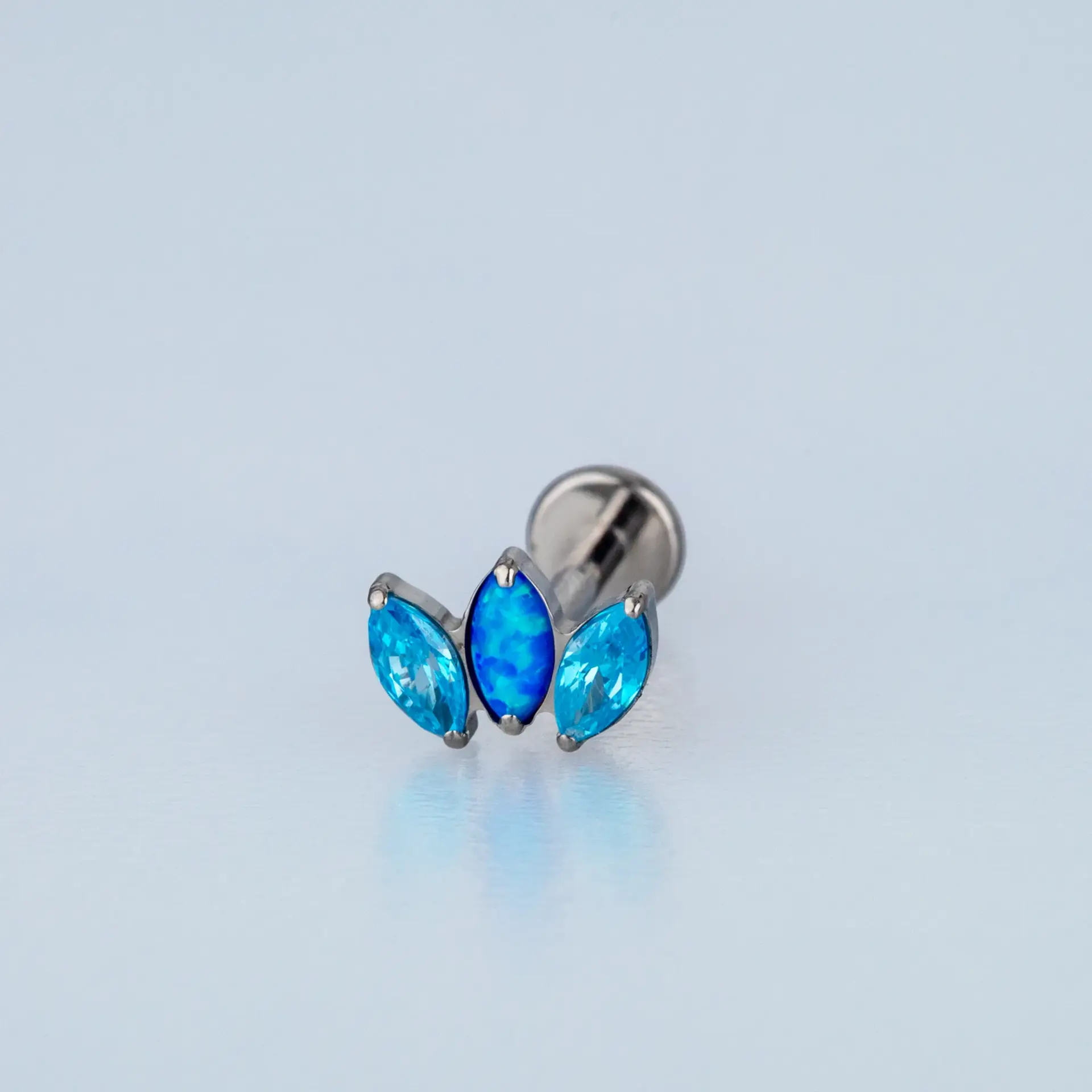 Piercing Titanyum Tragus Opal Lotus