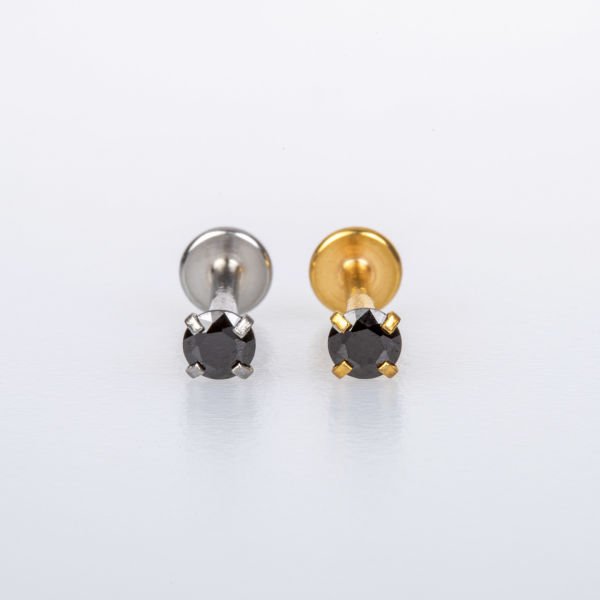 ثقب الحجر المستدير Labret