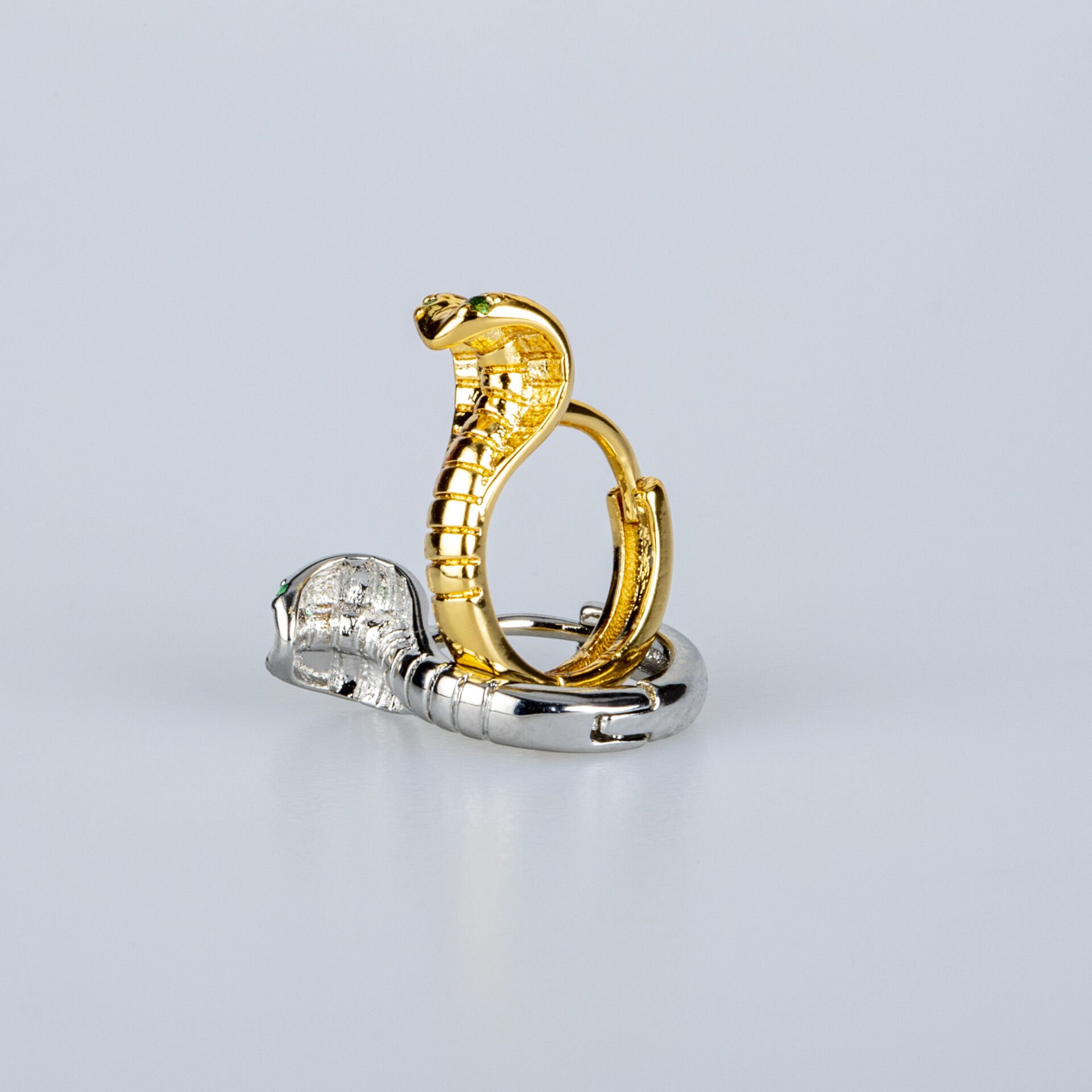 Piercing Rook Yılan