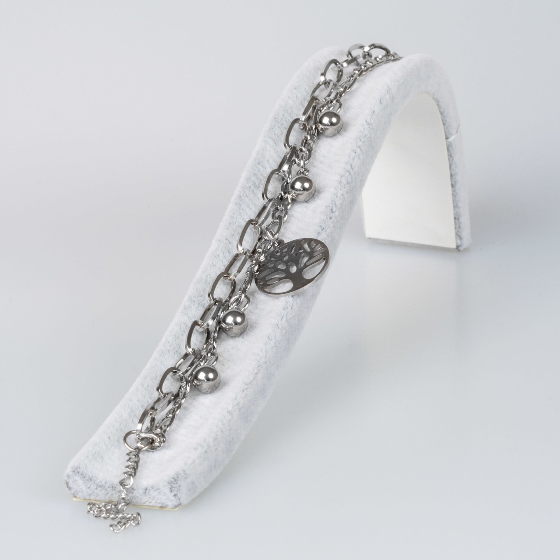 شجرة سوار الصلب