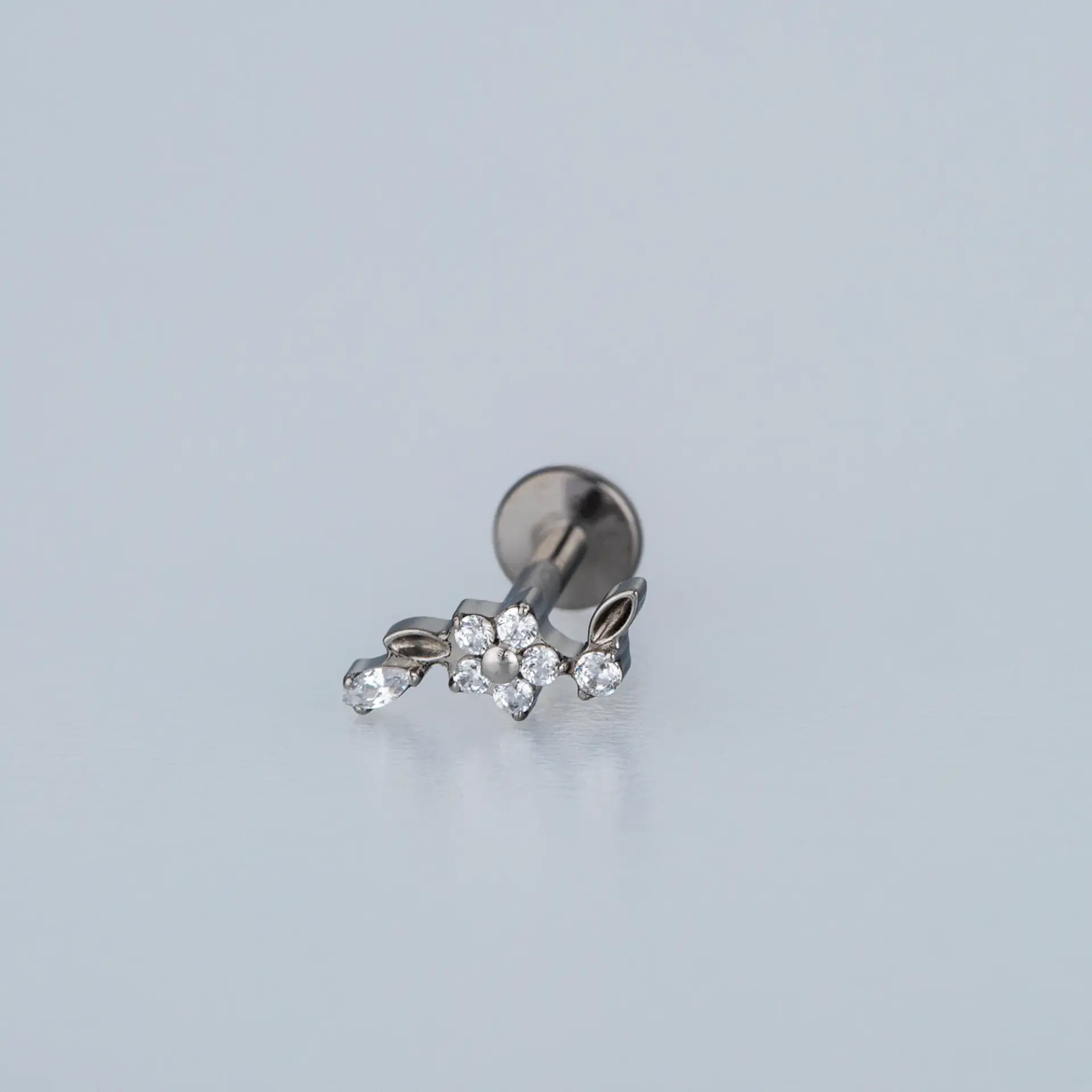 Piercing G23 Titanyum Tragus Helix Çiçek