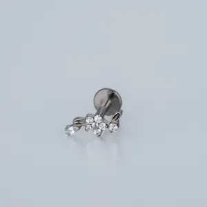 Piercing G23 Titanyum Tragus Helix Çiçek Beyaz 8mm