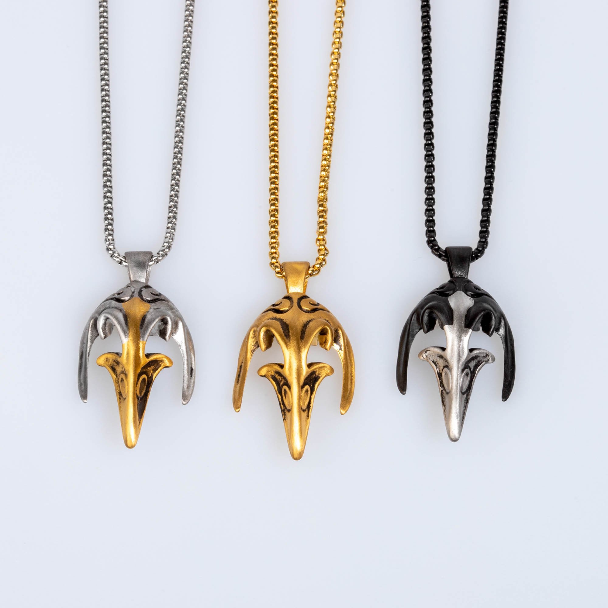 Çelik Kolye Gotik