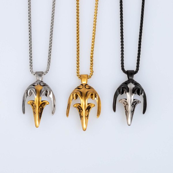 قلادة من الصلب القوطي الأسود