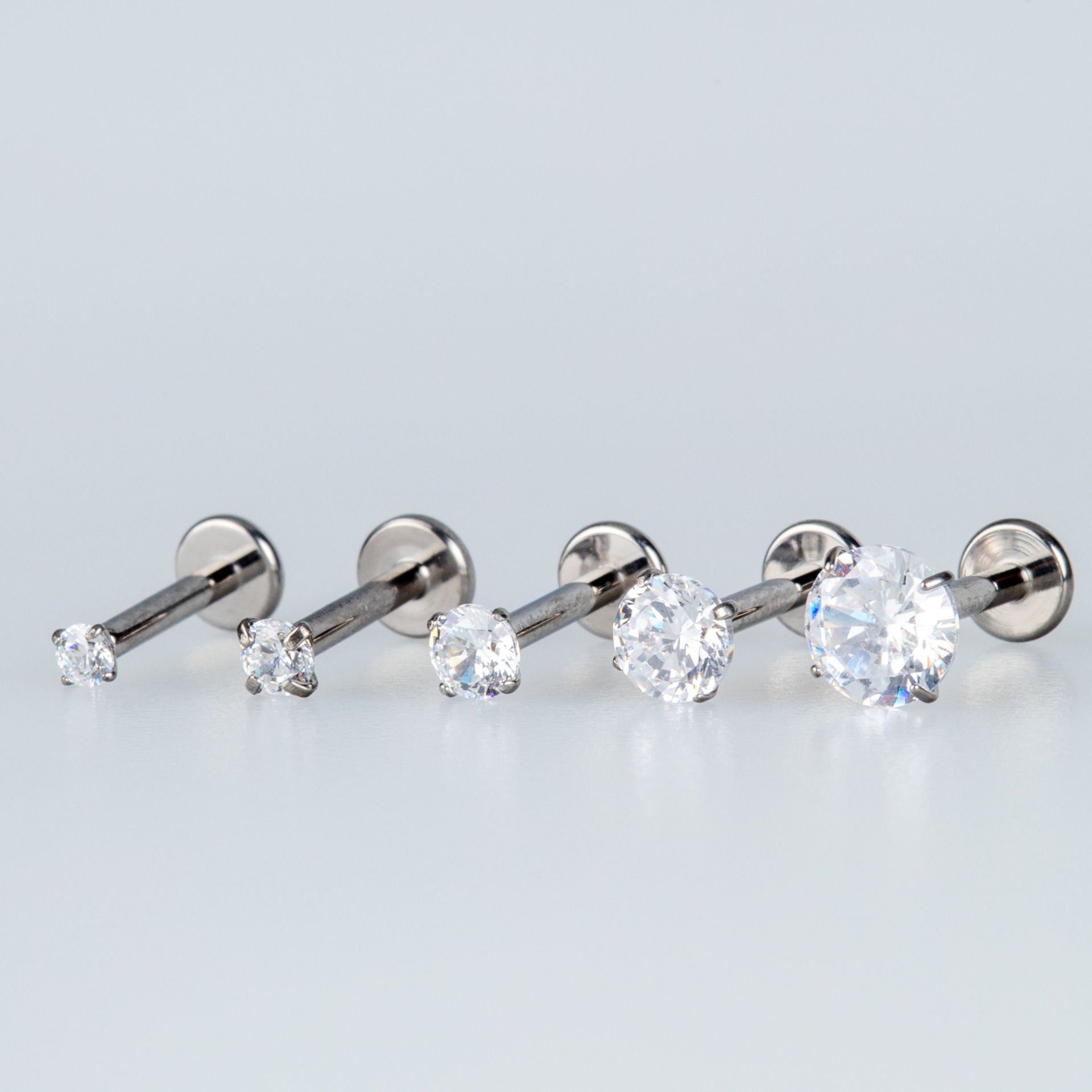 Piercing Titanyum Labret 5mm Taş