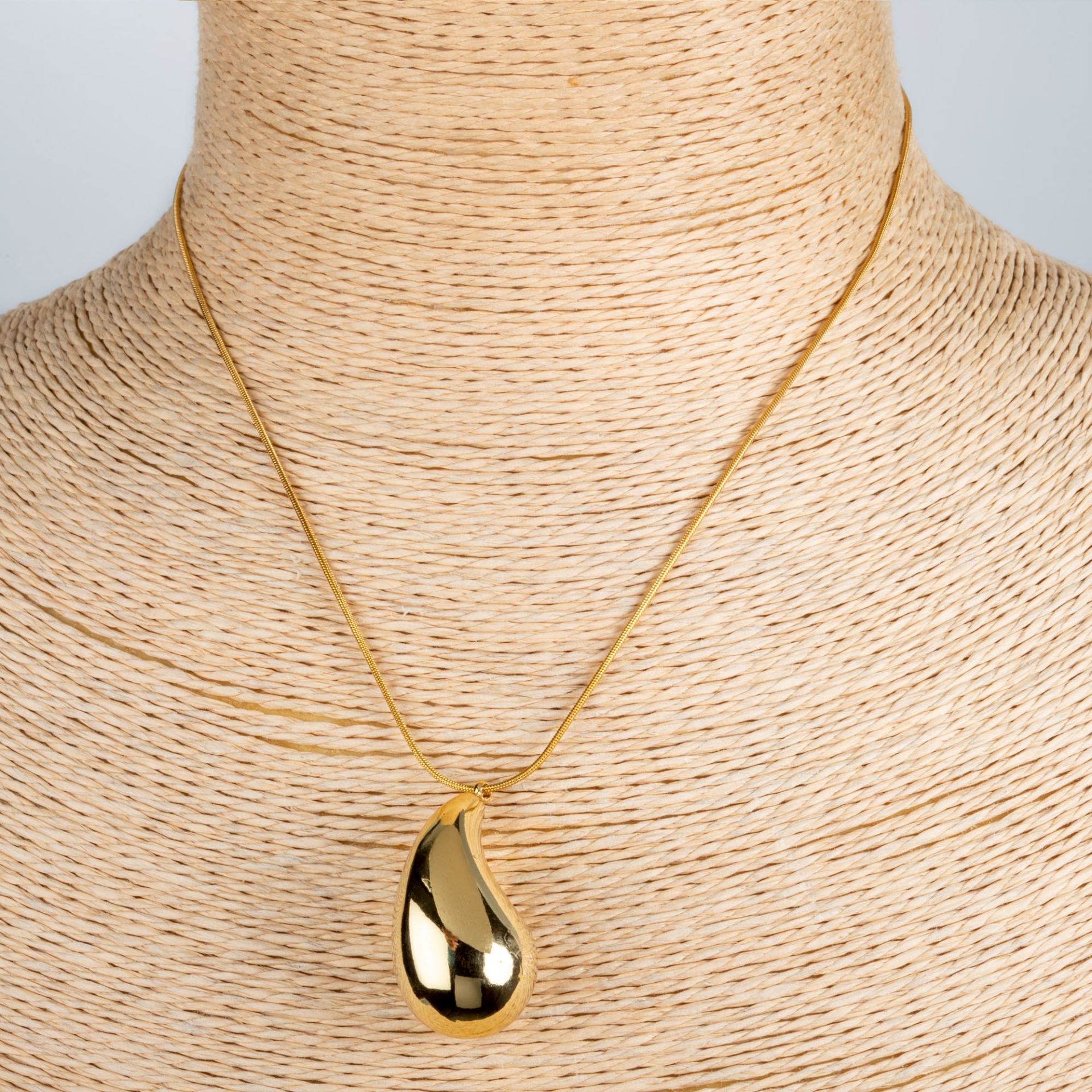 Çelik Zincir Kolye Damla