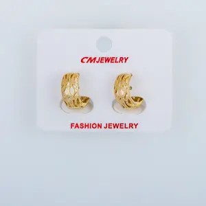 CM Jewelry 14K Kaplama Tırnaklı Halka Küpe