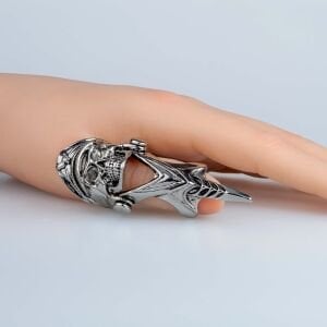 Şovalye Yüzük Güç, Stil ve Mistik Enerji Bir Arada