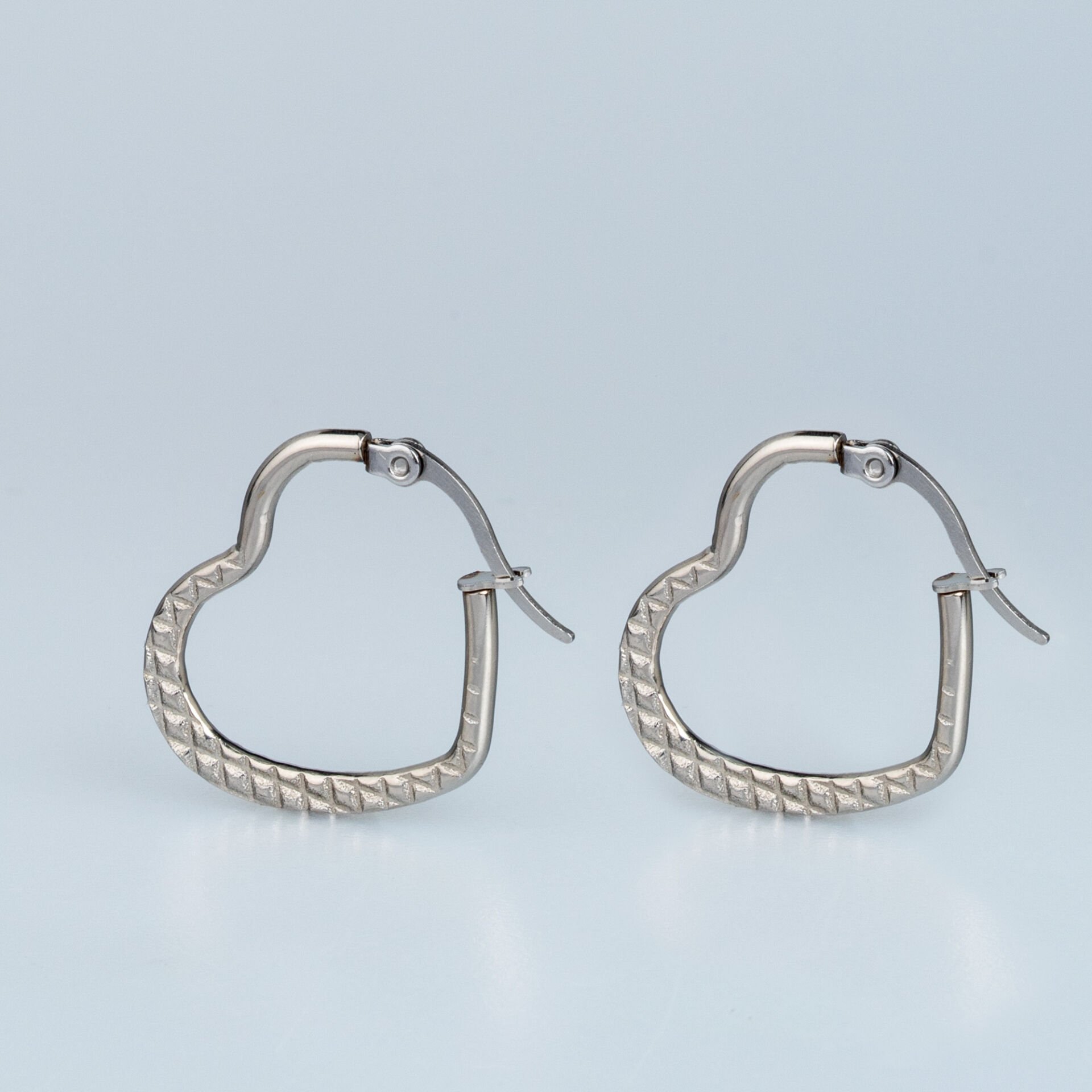 Çelik Kalp Küpe Çift