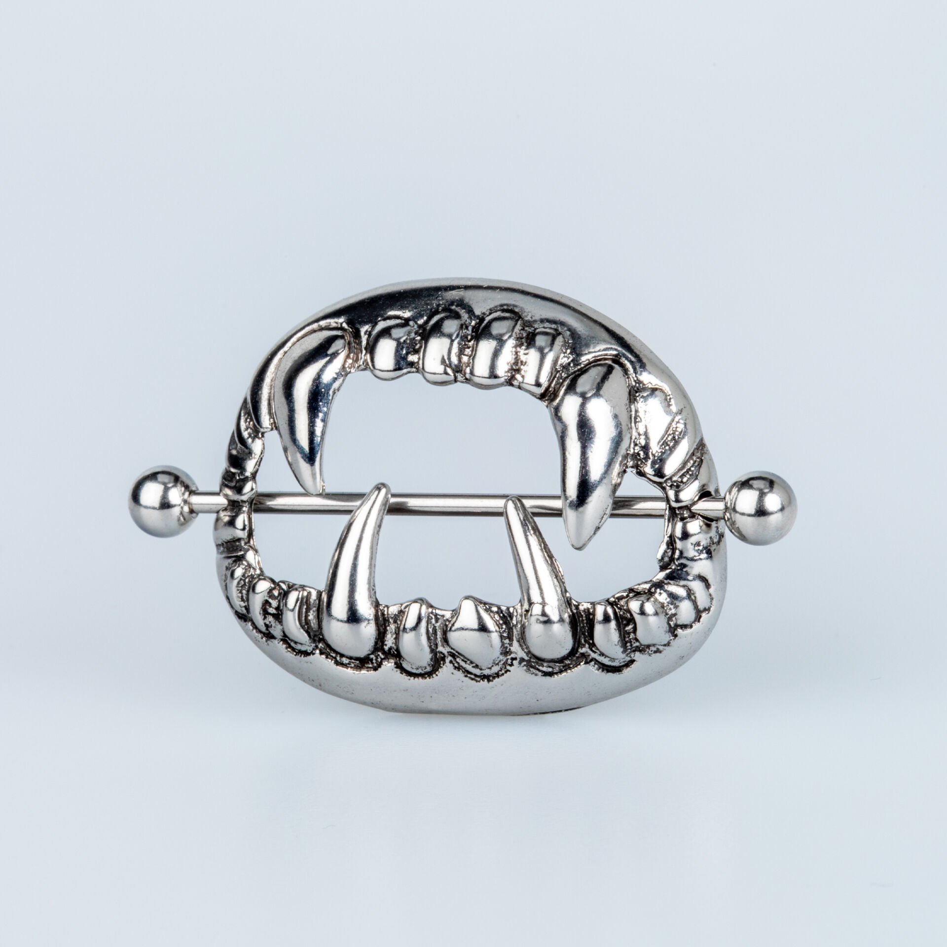 Piercing Göğüs