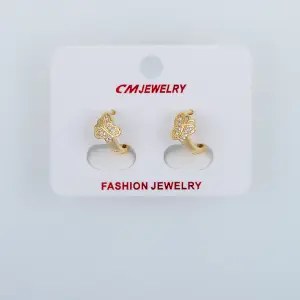 CM Jewelry 14K Kaplama Tırnaklı Halka Küpe Kelebek