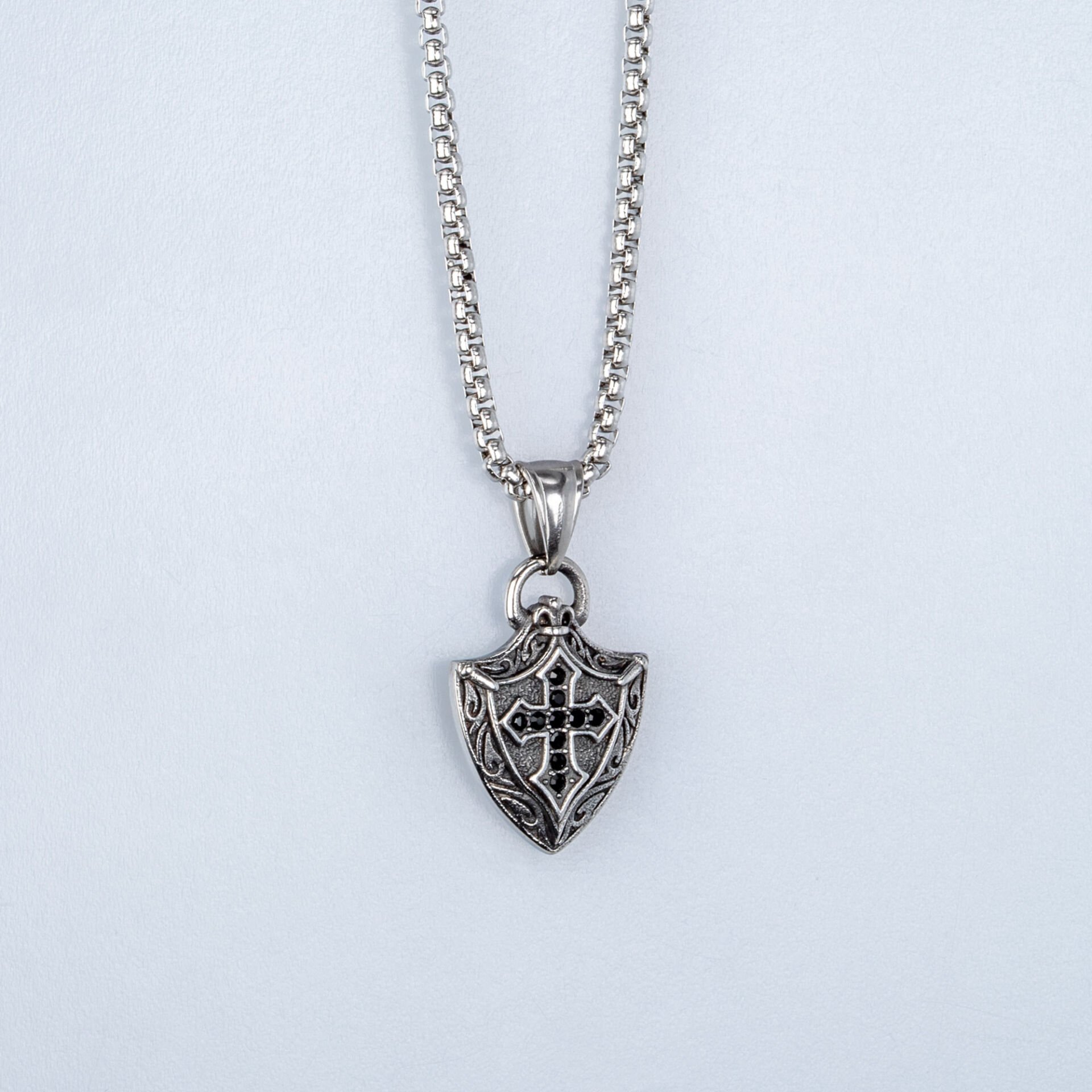 الصليب قلادة الصلب