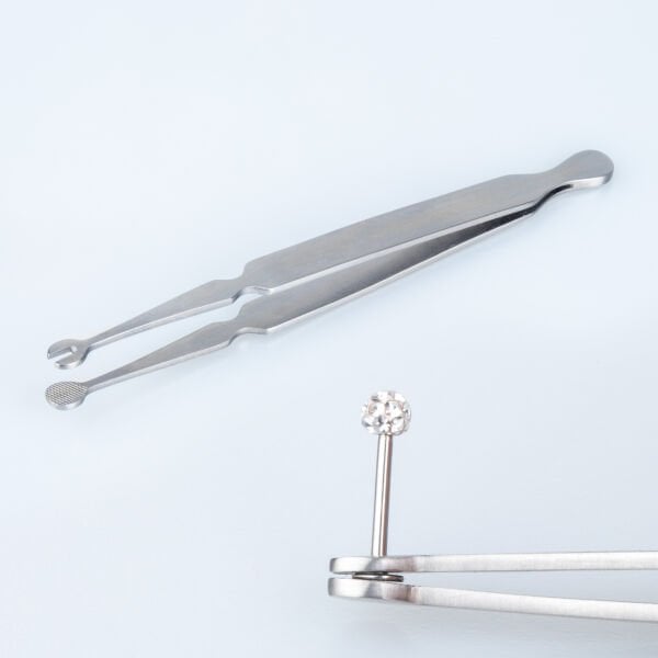 Labret Holder Forceps