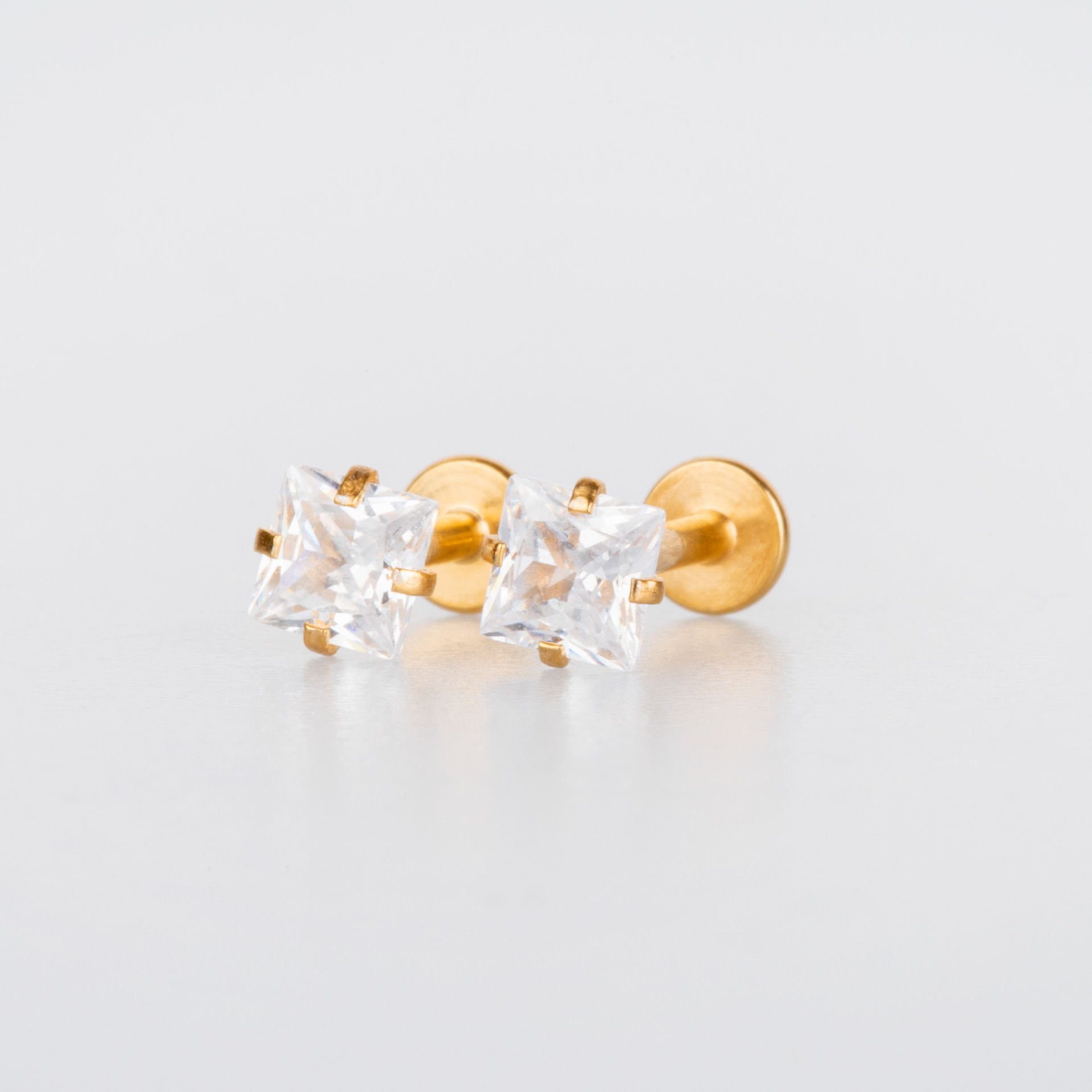 Piercing Labret 4mm Kare Taş