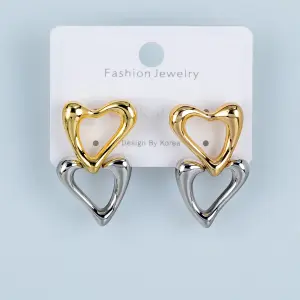 Toptan Çift Kalpli Çift Renk Butik Küpe