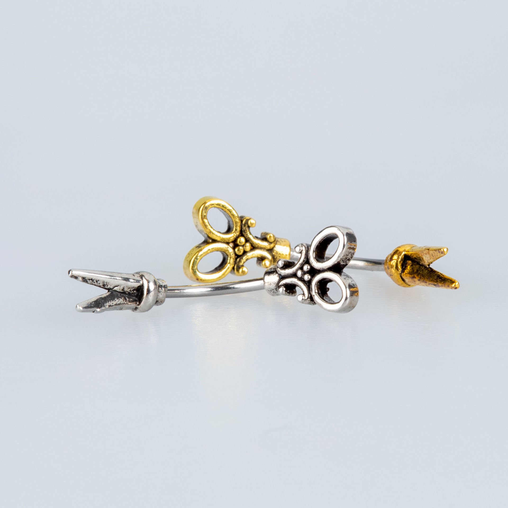 Piercing Scissors Rook