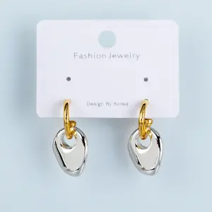 Toptan Halka Üstlü Amorf Çift Renk Butik Küpe