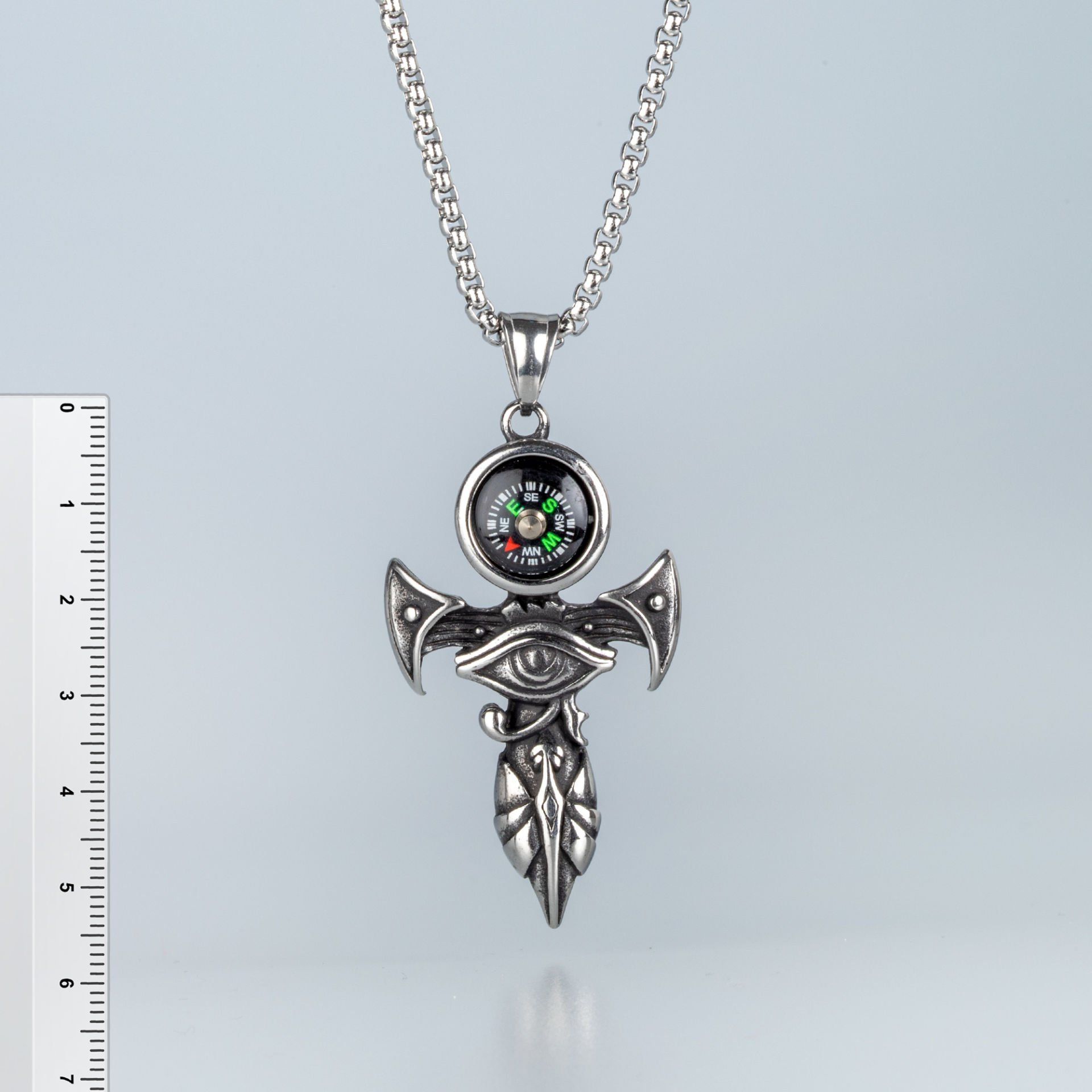 البوصلة قلادة الصلب