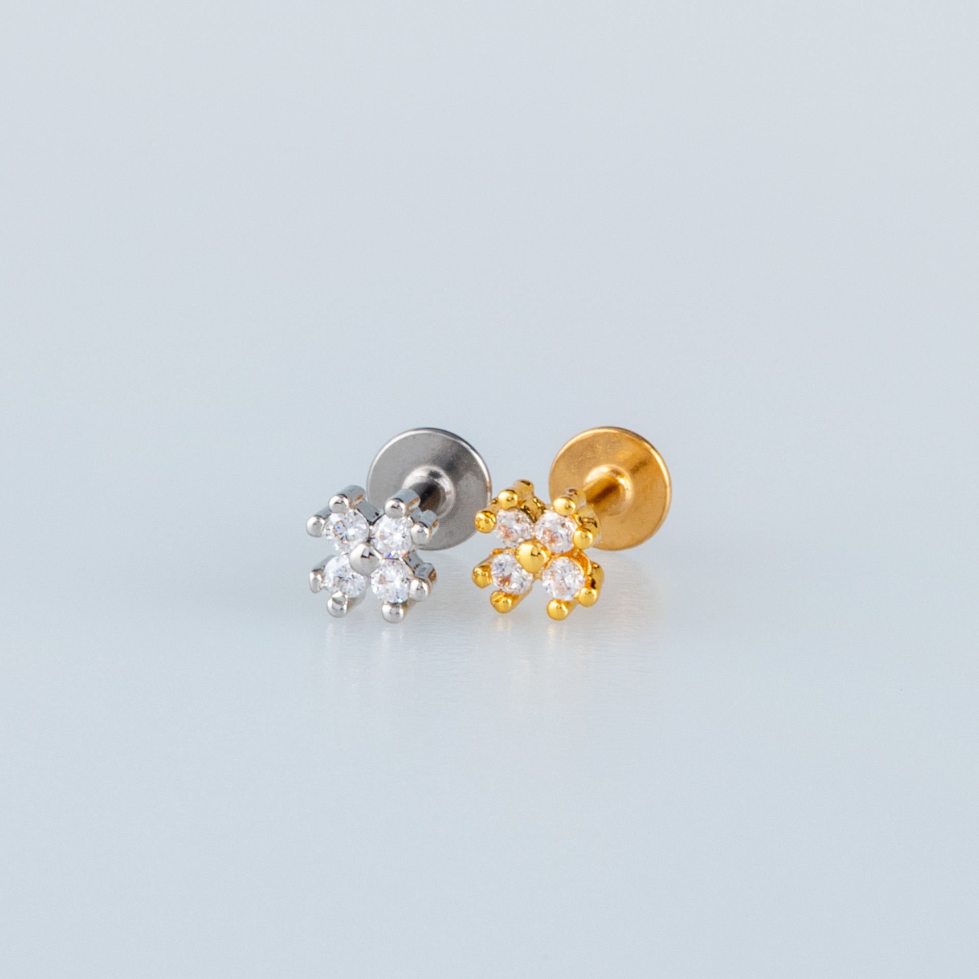 Piercing Tragus Çiçek