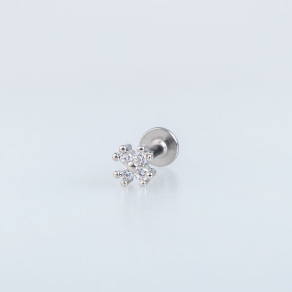 Piercing Tragus Çiçek