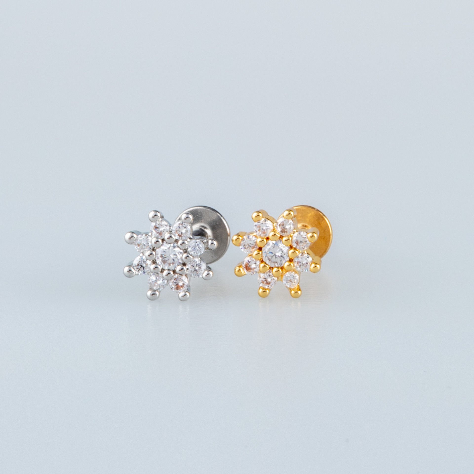 Piercing Tragus Çiçek