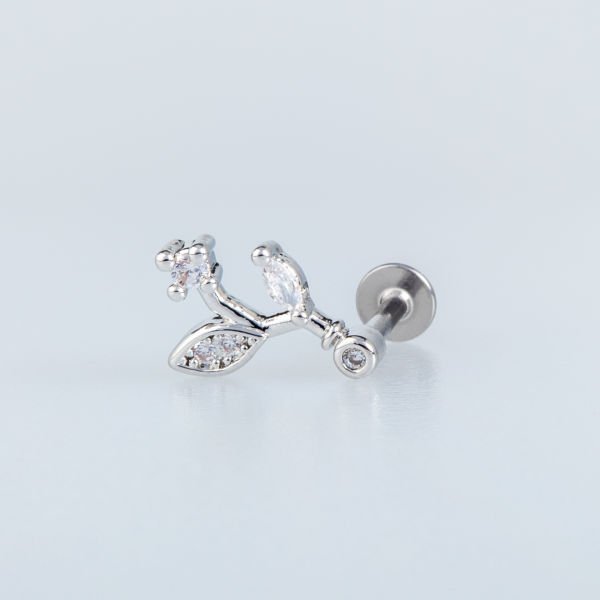 Piercing Tragus Çiçek