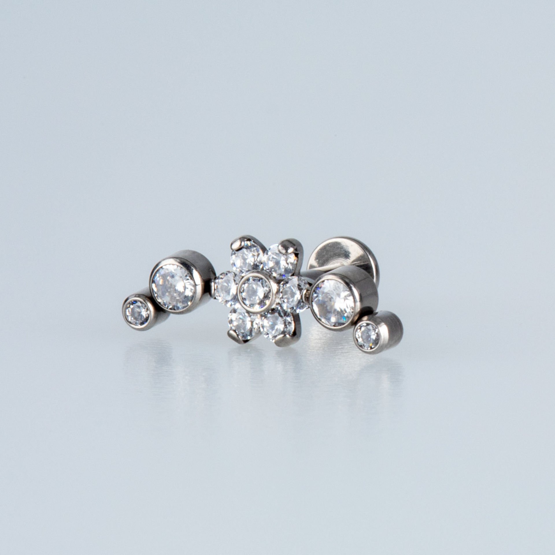Piercing Titanyum Tragus Çiçek