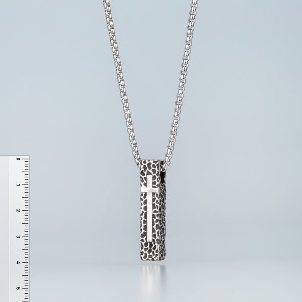 الصليب قلادة الصلب