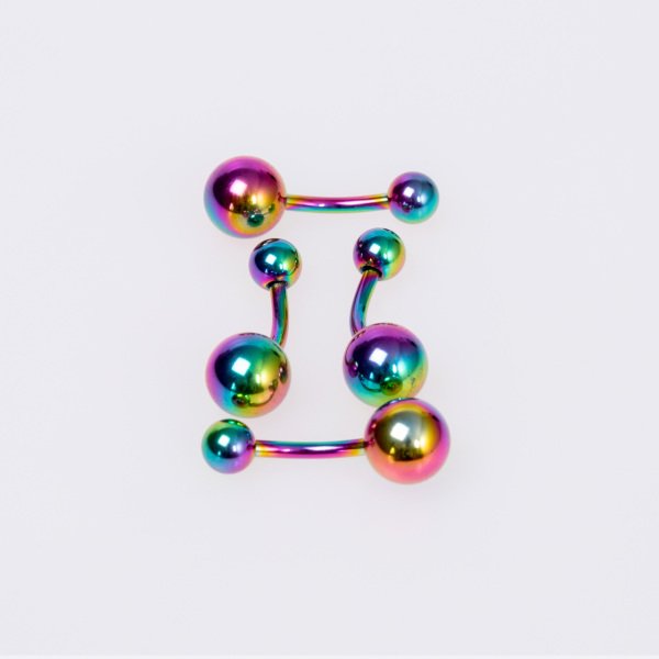 ثقب السرة التيتانيوم