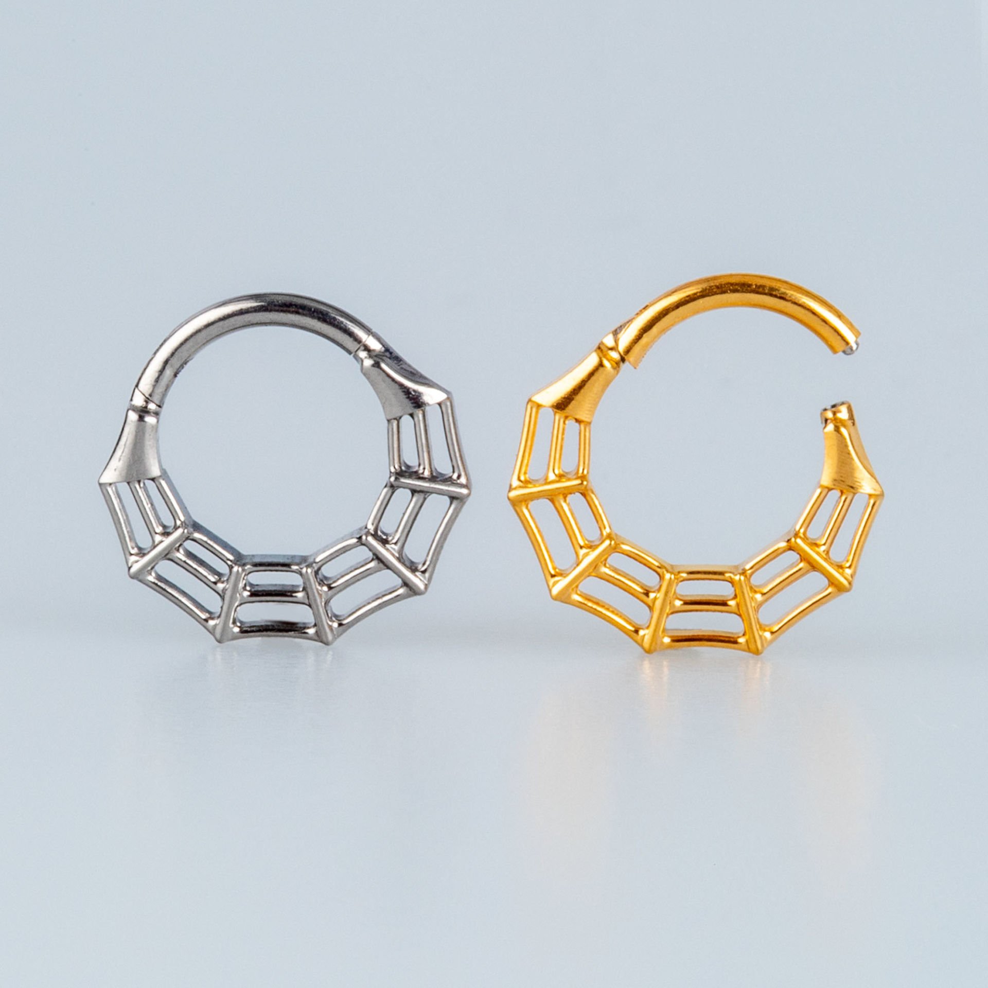 Piercing Titanyum Segment Halka Örümcek Ağı