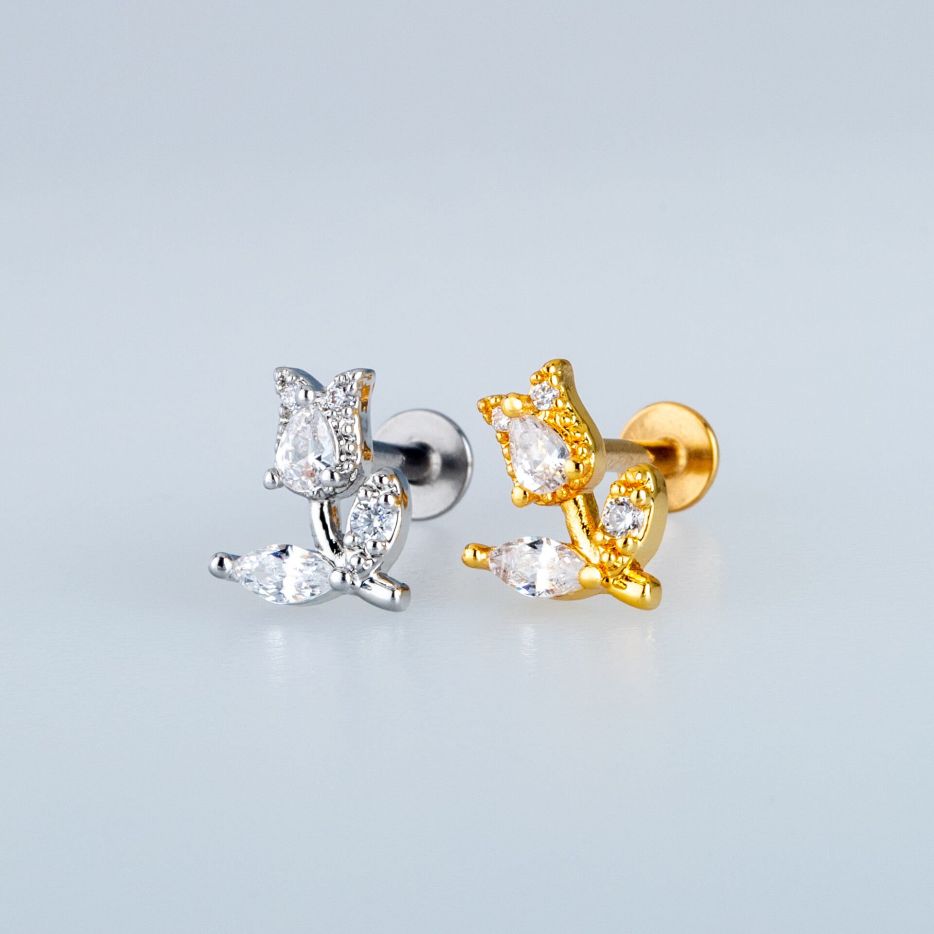 Piercing Tragus Çiçek