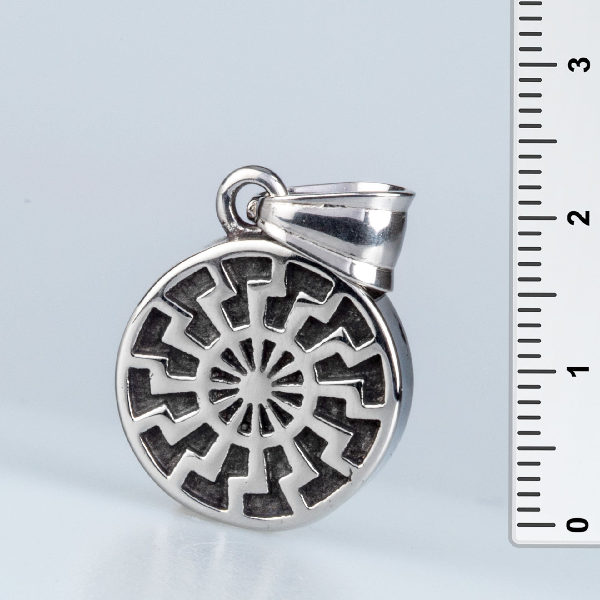 Kara Güneş Çelik Kolye Ucu