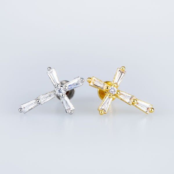 Piercing Tragus Haç