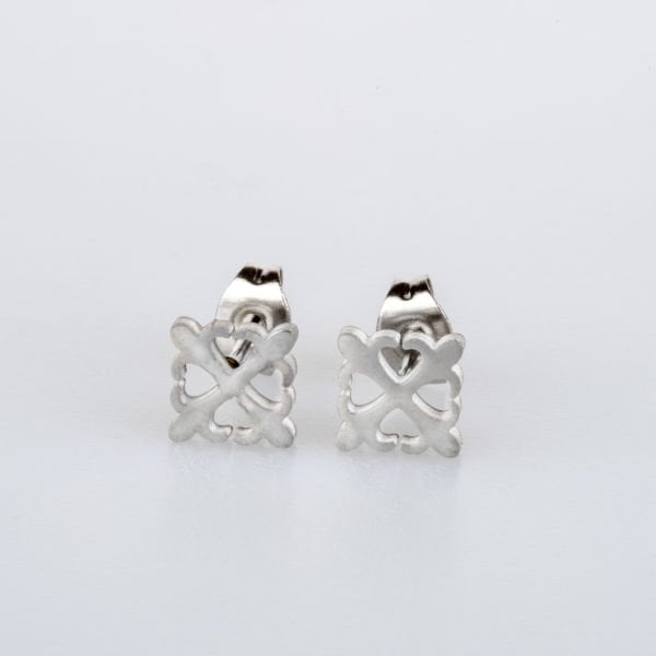 حزمة الأقراط الفولاذية