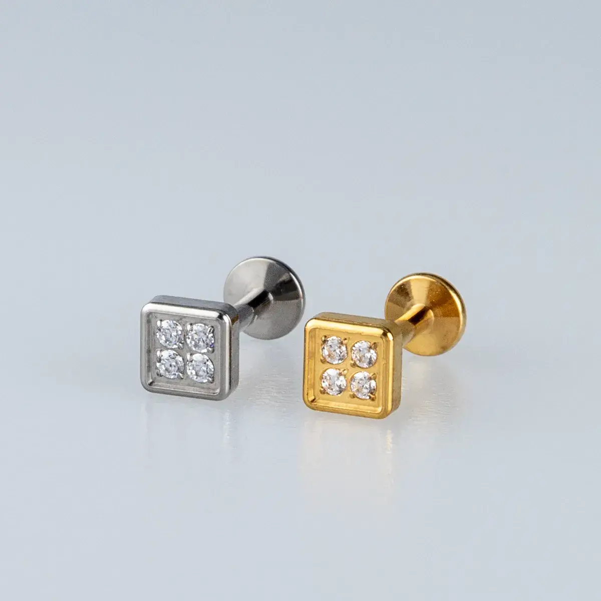 Toptan Piercing Titanyum Dört Taşlı Kare Tragus Helix Labret Vos Etnik Takı Beyaz 8mm