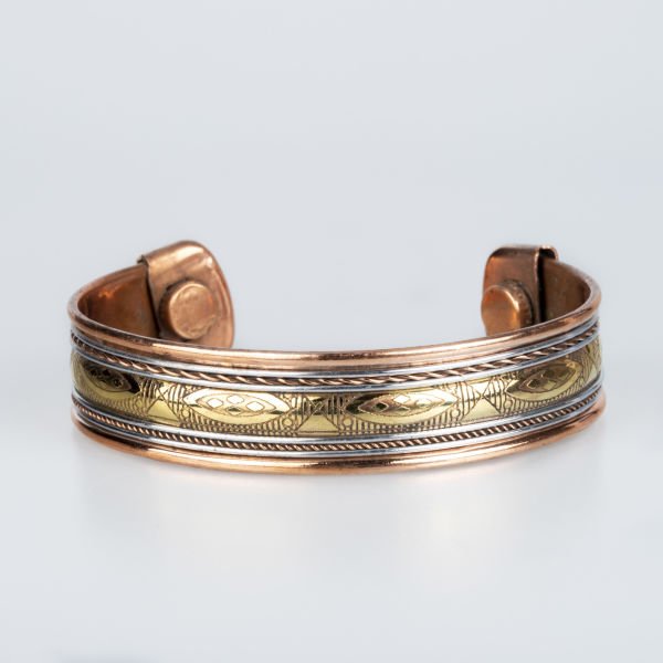 سوار النحاس المغناطيسي