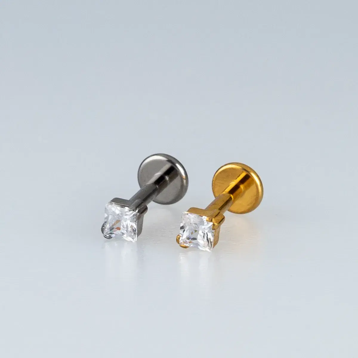 Toptan Piercing Titanyum Kare Tektaş Tragus Helix Labret Vos Etnik Takı Beyaz 8mm