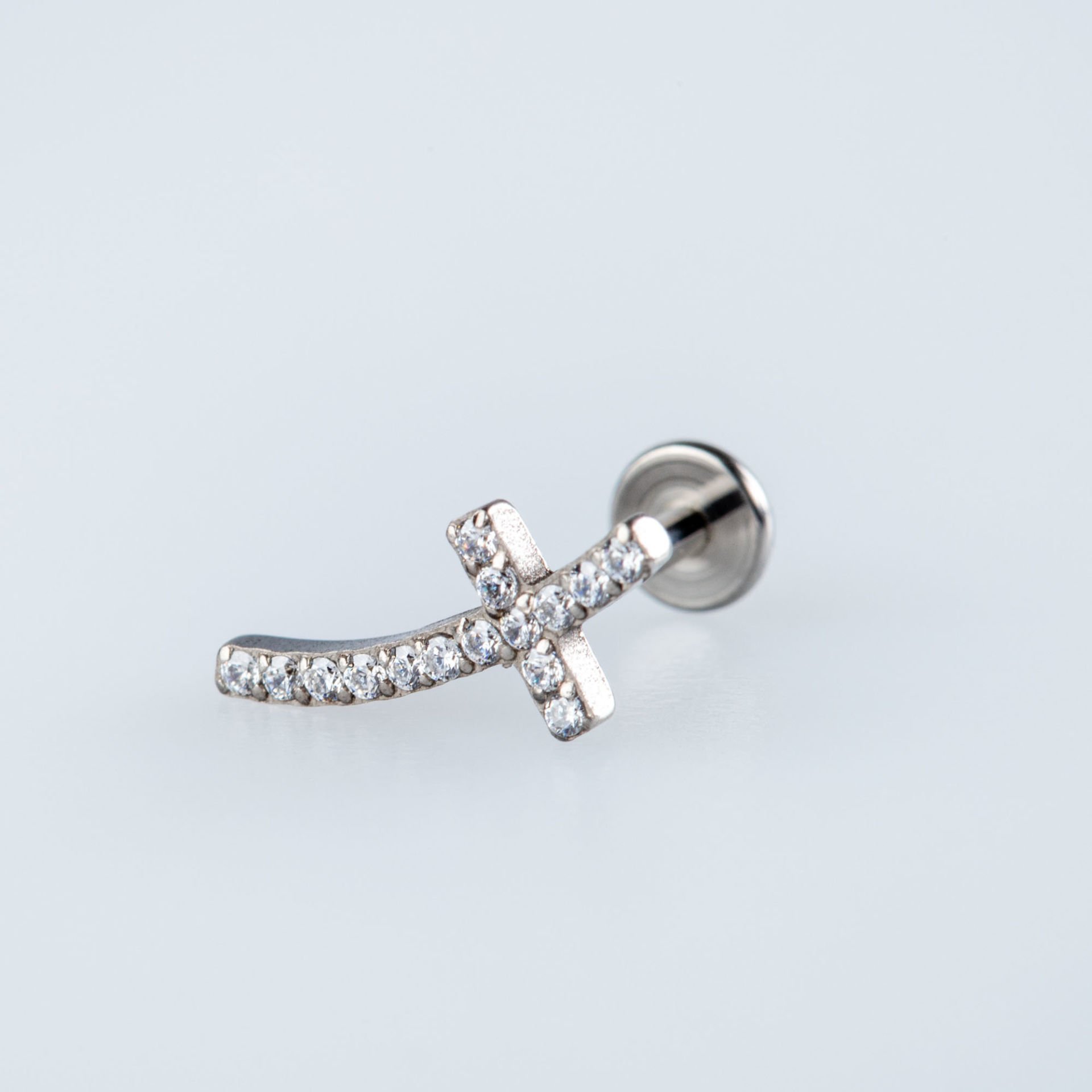 Piercing Titanyum Tragus Haç