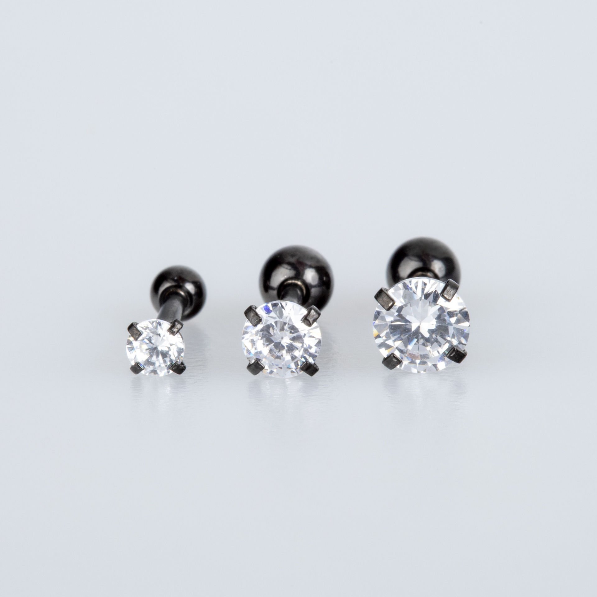 Piercing Çelik Siyah Tragus  Yuvarlak Taş