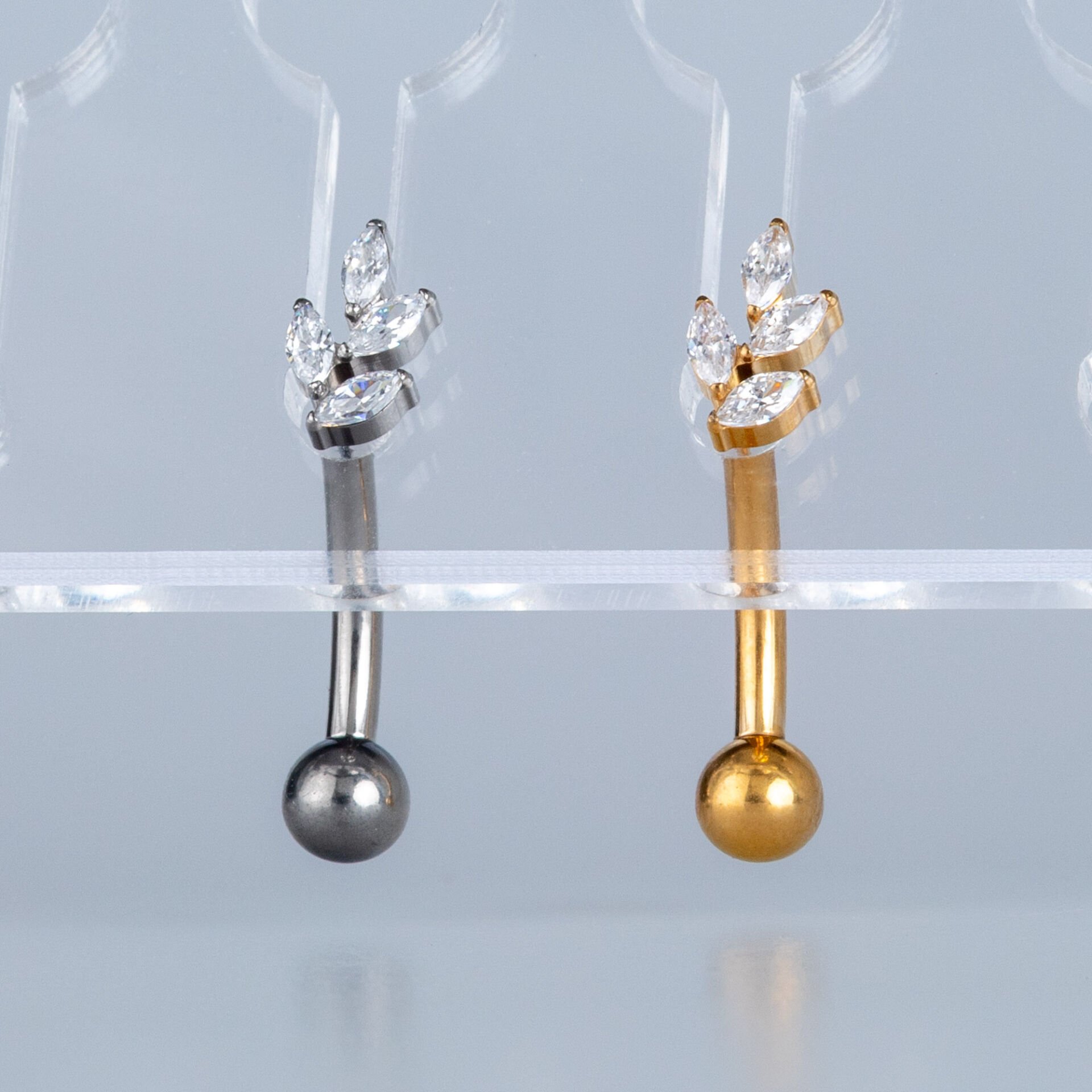 Piercing Titanyum Ters Göbek Fashion Yaprak