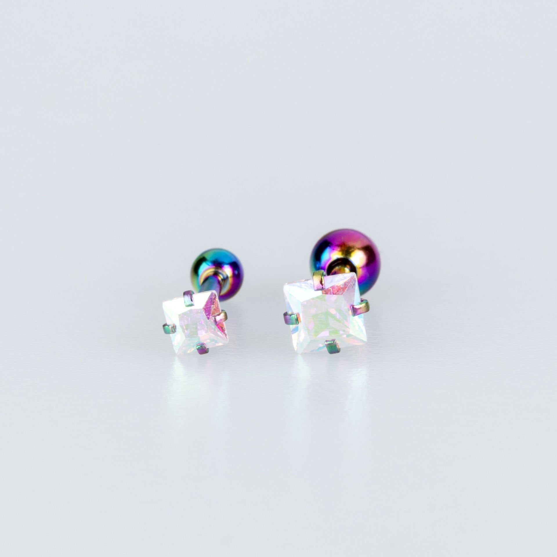 Piercing Çelik Rainbow Tragus Kare Taş