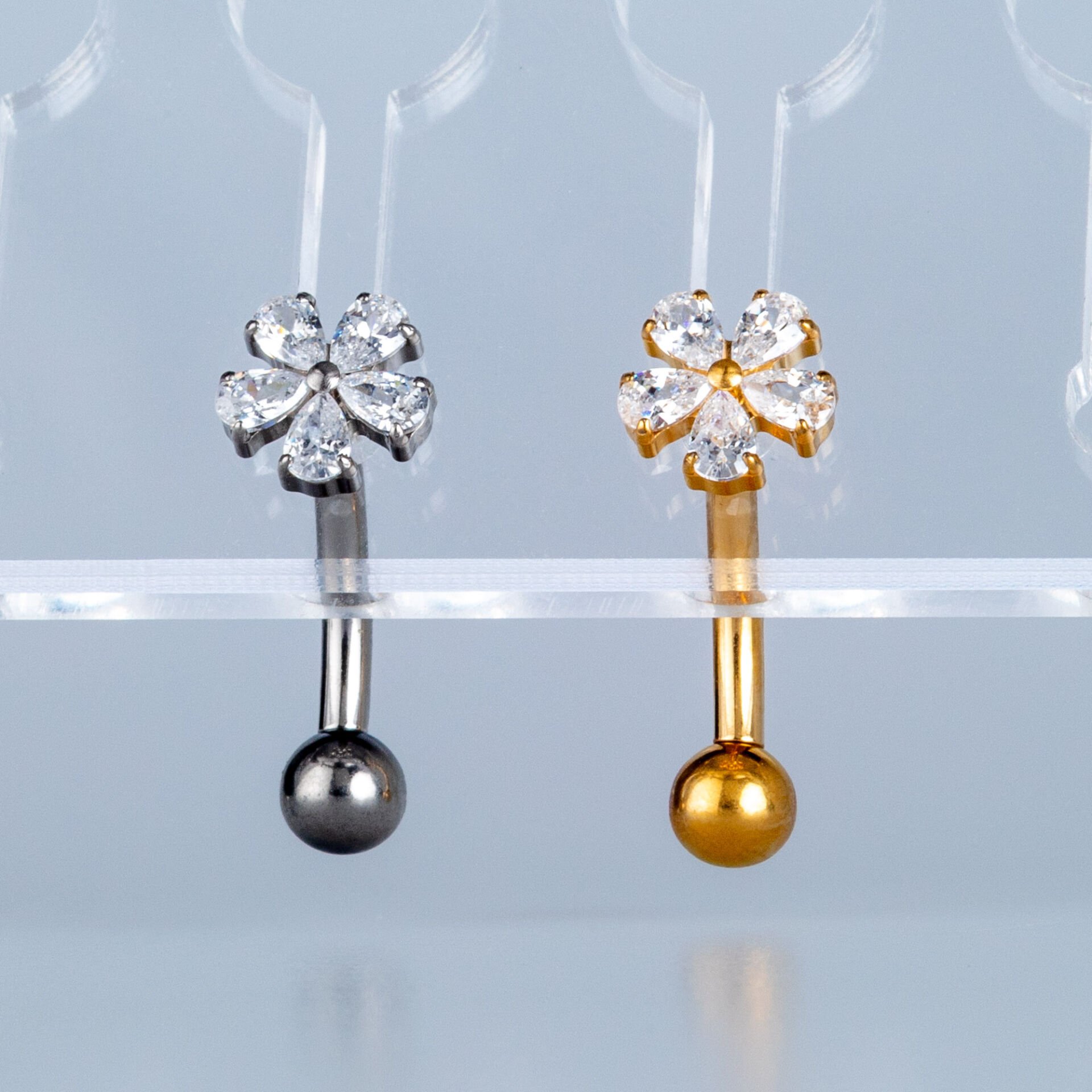Piercing Titanyum Ters Göbek Fashion Çiçek Beyaz