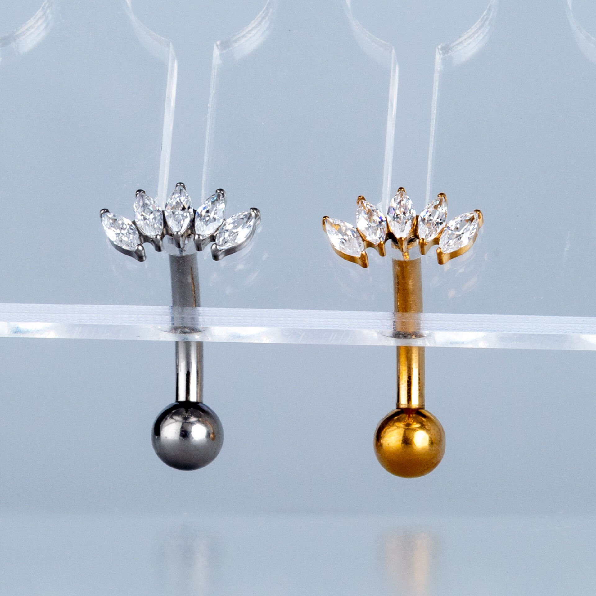 Piercing Titanyum Ters Göbek Fashion Lotus